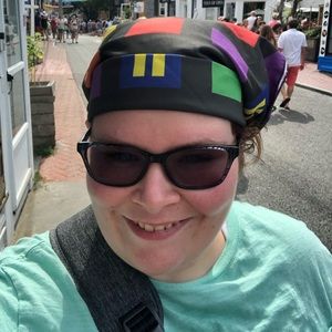 Meet your Posher, Carolyn